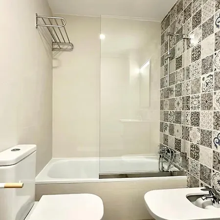 Apartamento Espacoso E Luminoso * Lissabon